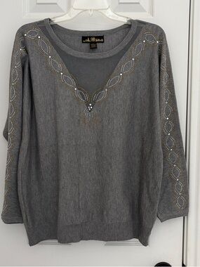 80 Park Gray Embellished V-Neck Pullover